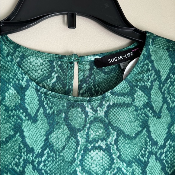 Gwendolyn snake print midi dress. Size small. BNWT. Smoke free. Pet free - Picture 5 of 11